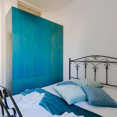 Hébergement de vacances Casa Rossella A *