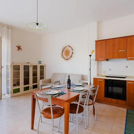 Hébergement de vacances Casa Rossella A *